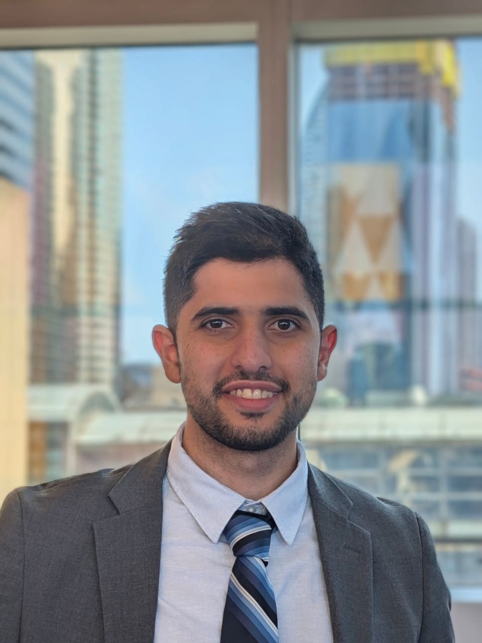 Portrait of Mohammad Movahedi, CIPP/C Data Privacy and AI Governance expert based in Toronto, Canada
